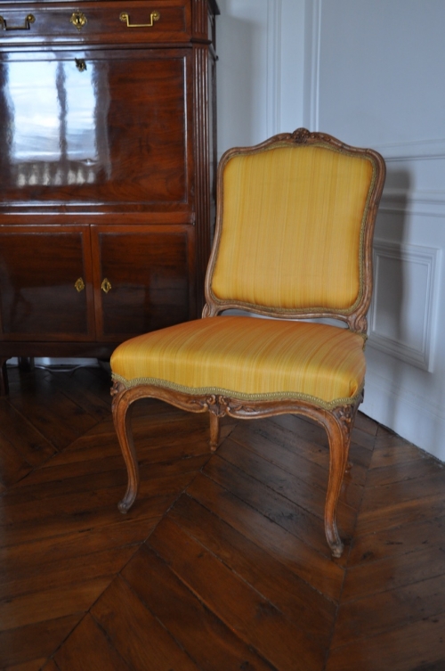 Tapissier Paris, fauteuil Nicolas Quinibert Foliot, retapisser, changer tissu 